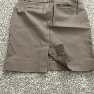Ann Taylor taupe pencil skirt 0 nwots